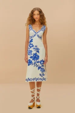 Blue Floral Cascade Off-White Wavy