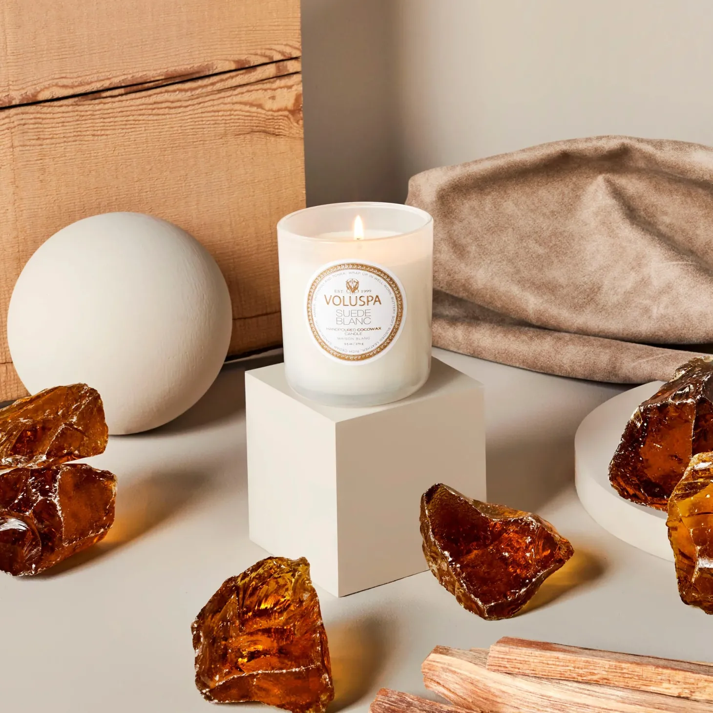 Suede Blanc Classic Candle