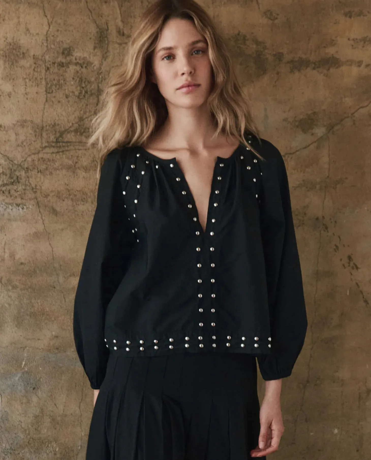 The Bodega Top w/ Studs ~ Black