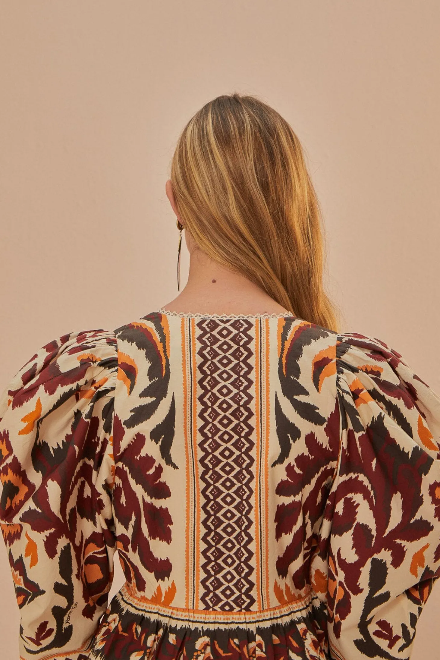 Toucans Scarf Puff Sleeve Blouse ~ Cream
