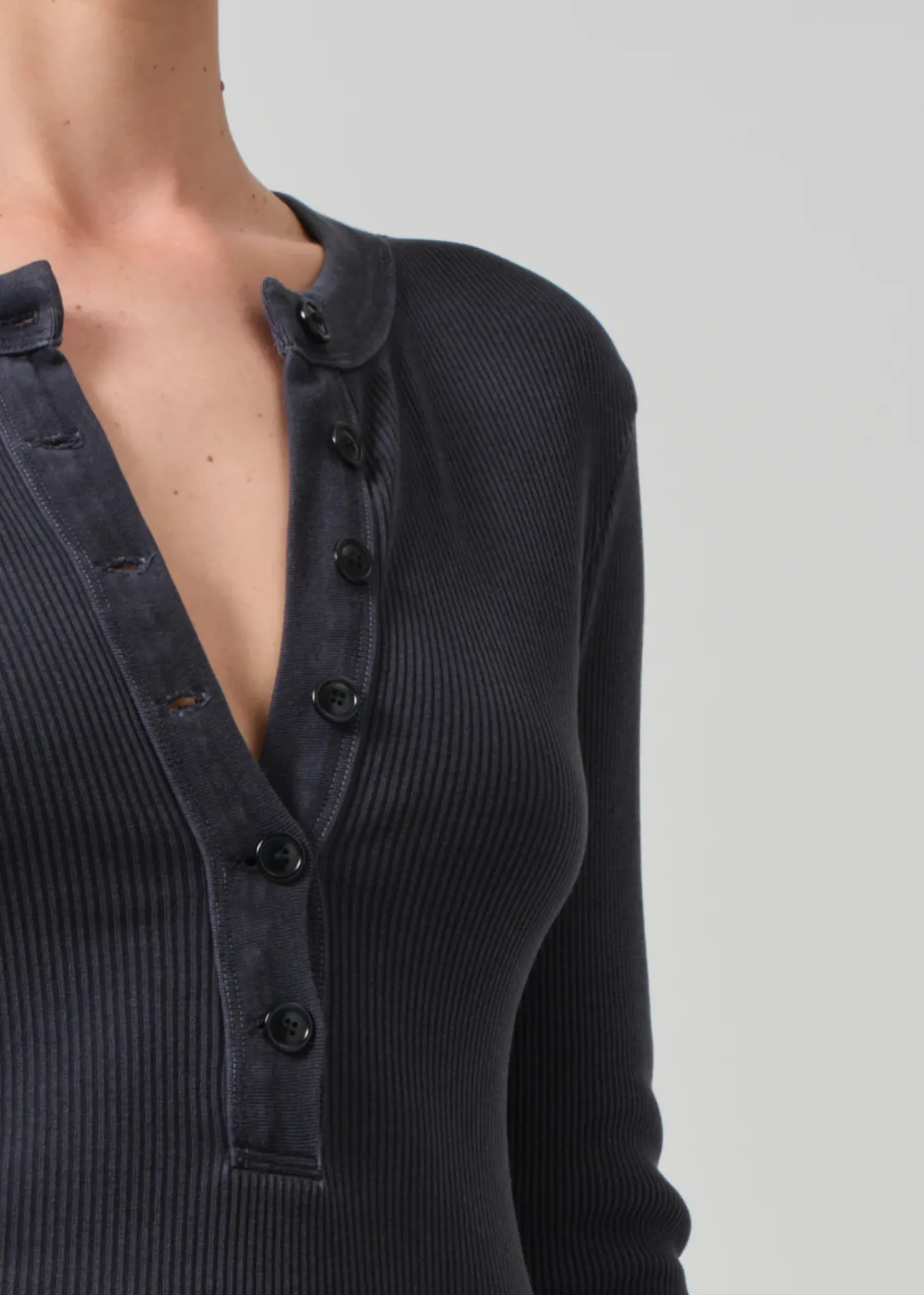 Varra Henley ~ Charcoal Mineral
